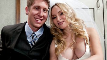 7020-Aiden Starr,Danny Wylde