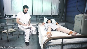 41857-Small Hands,Tommy Pistol,Will Havoc