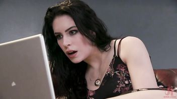 Anal Collusion: Candidate, Kendrick Anally Stretched by Anna DeVille