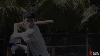 Play Ball: Xavier Zane and Des Ires