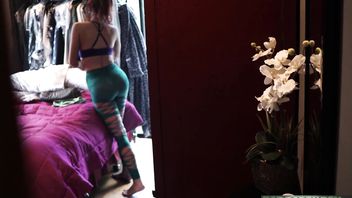 Curvy Redhead Savanna Styles Catches Her Stepbrother Spying On Her