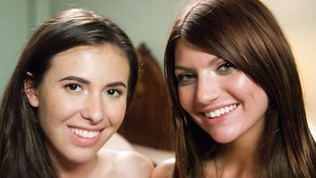 33981-Casey Calvert,Cassandra Nix